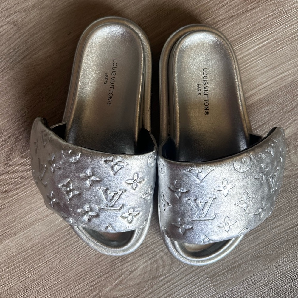 Louis Vuitton Monogram Silver Platform Pillow Slides Sandals Adjustable Size 8.5 - Picture 4 of 9